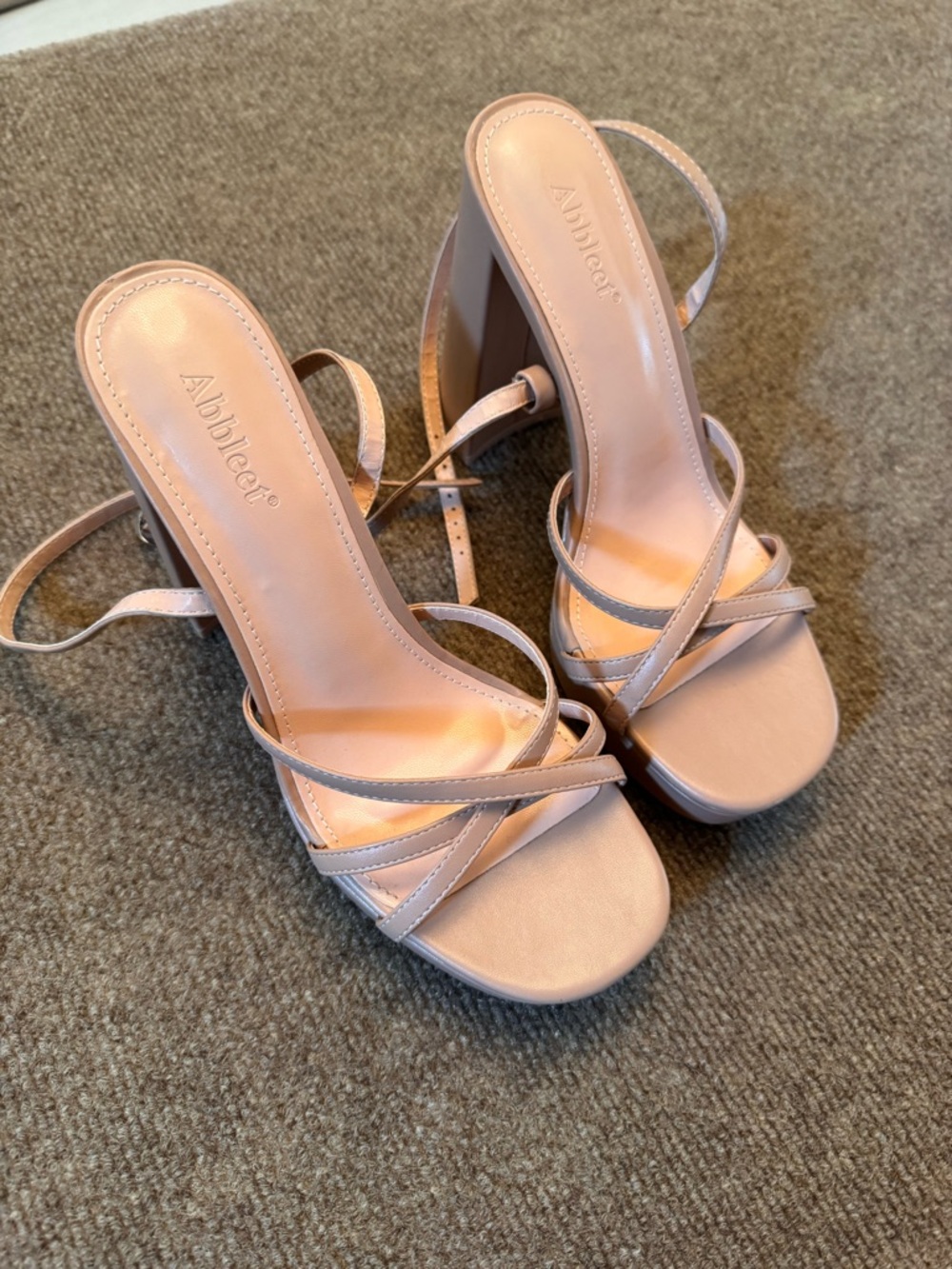 Nude‎ Beige Strappy Platform Heels Block Heel Minimalist Sandals Size 8 Woman’s